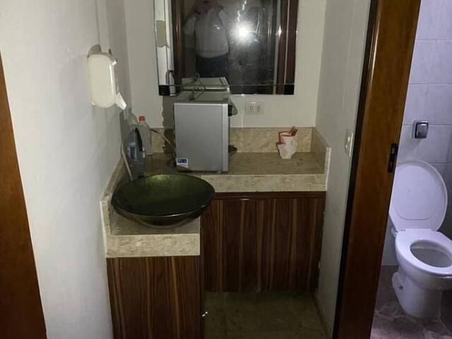 #SA0008 - Sala para Venda em Santos - SP - 2