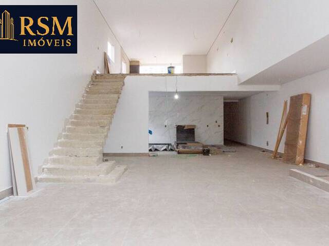 #CA0106 - Casa para Venda em Santos - SP - 2