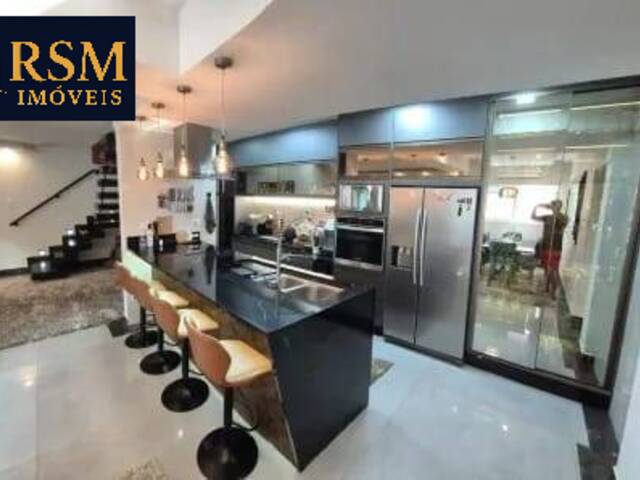 #1067 - Sobrado para Venda em Santos - SP - 2