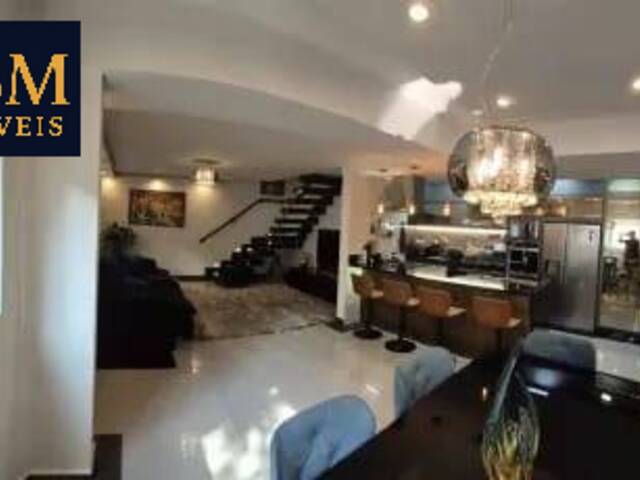 #1067 - Sobrado para Venda em Santos - SP