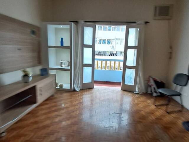 #1076 - Apartamento para Venda em Santos - SP