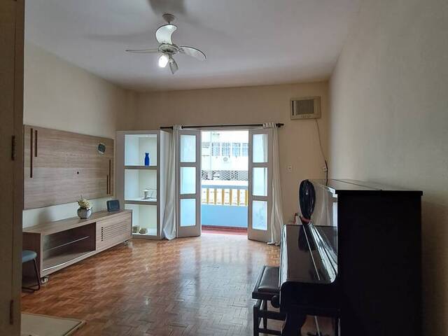 #1076 - Apartamento para Venda em Santos - SP