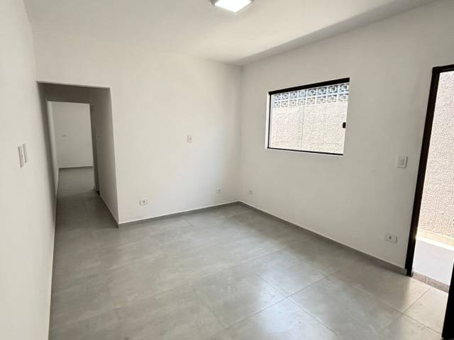 #1158 - Casa para Venda em São Vicente - SP - 2