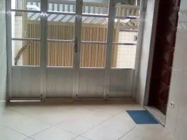 Sobrado para Venda em São Vicente - 4
