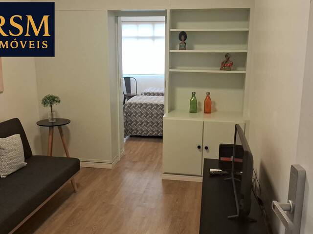 #1160 - Apartamento para Venda em Santos - SP